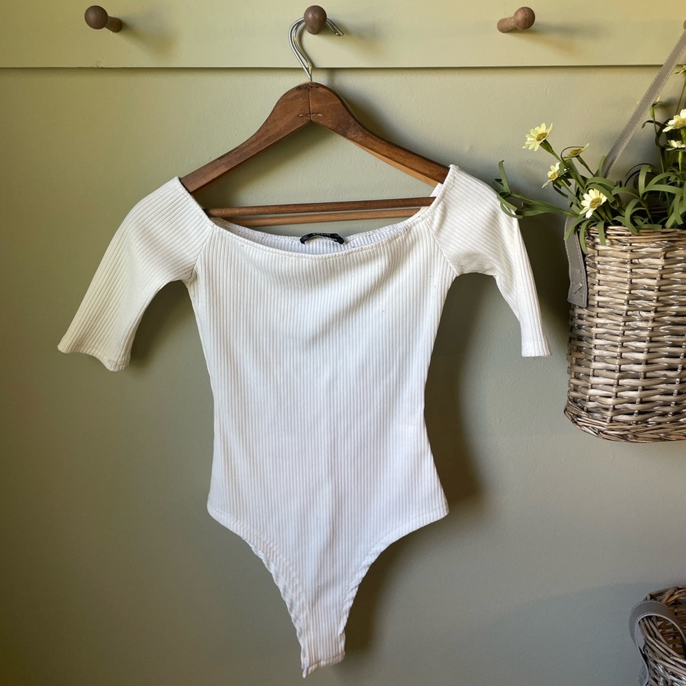 SHEIN~ Off white bodysuit. Perfect condition!